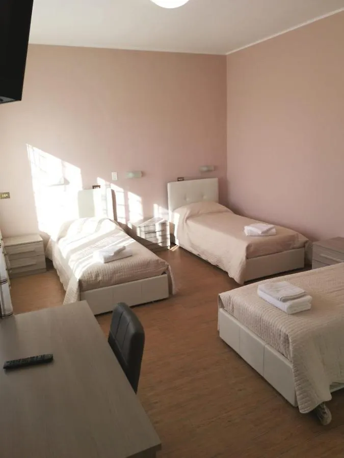 ** Hotel Albergo Ristorante Pizzeria Il Buongustaio Italy